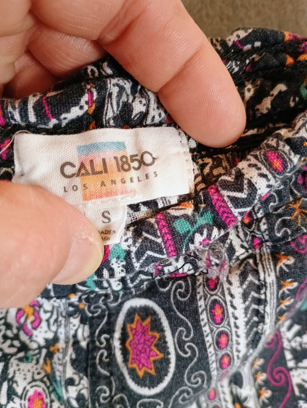 Cali 1850 Floral High Waist Women's Shorts Size Small - Picture 3 of 10